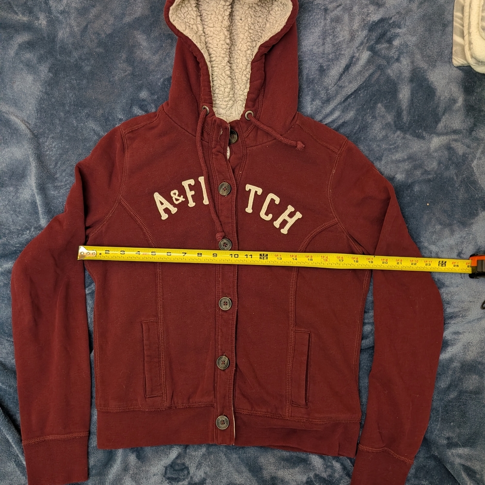 Vintage Women's Abercrombie & Fitch Maroon Jacket with Plush Lining Y2K - Picture 5 of 8
